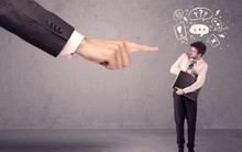 Bị sếp ghét cũng đừng vội bỏ việc hay nhẫn nhục chịu đựng: Cứ "lạt mềm buộc chặt" sẽ sớm biến nguy thành an