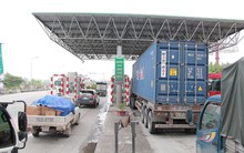 BOT Tiên Cựu xả trạm trong ngày đầu tiên thu phí