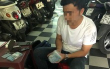 Đổi tiền lẻ 'hét giá' dịp Tết