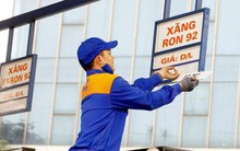 Ngày mai, giá xăng dầu sẽ tăng mạnh?