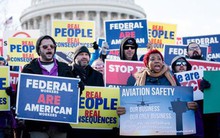 Mỹ "thấm đòn" vì chính phủ đóng cửa