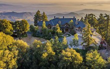 Khám phá biệt thự hơn 600 tỷ của 'triệu phú độc đắc' vừa rao bán