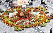 Cận cảnh đường hoa Nguyễn Huệ ở Sài Gòn trước giờ khai mạc đón Tết Kỷ Hợi 2019