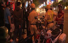 Trắng đêm theo chân 'quả đấm thép 363' TPHCM ngày cận Tết