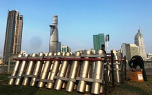 Trận địa 2.700 quả pháo hoa chờ khai hoả đón giao thừa ở Sài Gòn