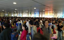 Gần 90 chuyến bay trễ giờ mỗi ngày tại Tân Sơn Nhất cao điểm Tết