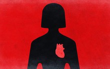 Dấu hiệu cảnh báo bệnh tim ở phụ nữ thường có đặc điểm thế này nên nhiều khi bác sĩ cũng nhầm lẫn