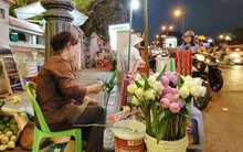 Hoa sen, chim phóng sinh... tăng giá mạnh dịp Rằm tháng giêng