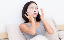 Nhờ người dân chăm đắp mặt nạ bất kể già trẻ gái trai, Hàn Quốc vừa có thêm 1 tỷ phú đô la ngành mỹ phẩm được Goldman Sachs 'chống lưng'