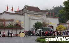 Ảnh: Ngắm hoa anh đào Nhật Bản, mai vàng đua sắc ở non thiêng Yên Tử