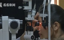 Cô gái trẻ bị viêm loét giác mạc do thường xuyên xem điện thoại vào ban đêm: Hãy bảo vệ mình theo cách này để không lâm vào cảnh tồi tệ