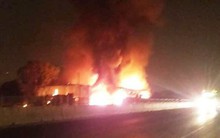 Xe khách bốc cháy dữ dội, hơn 50 hành khách bỏ chạy tán loạn