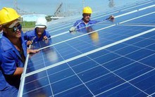 Điện mặt trời áp mái ở TP HCM ngày càng rẻ, chỉ bằng 1/3 so với trước