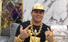 Phúc XO thừa nhận 20 kg vàng đeo trên người đều là... vàng giả