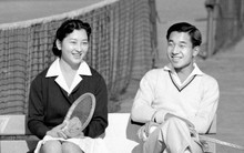 Nhan sắc kiều diễm của Hoàng hậu 'thường dân' Michiko thời trẻ, khiến vua say đắm đến phá bỏ quy tắc Hoàng gia