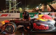 Hình ảnh "nóng" từ nơi diễn ra màn biểu diễn đua xe F1 tại Hà Nội