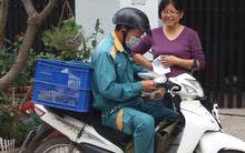 Khách kêu trời vì không được kiểm tra khi… mua hàng