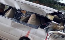 Ô tô khách đâm vào xe tải đang vào cua, 4 người thương vong