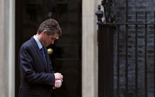 Anh sa thải Bộ trưởng Quốc phòng vì rò rỉ thông tin liên quan Huawei