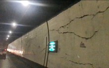 Tài xế lo ngại vết nứt chằng chịt trên vỏ hầm Hải Vân