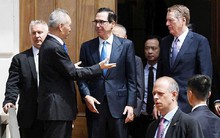 Vì sao Việt Nam vượt mặt Trung Quốc, thành cứ điểm sản xuất?