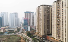 Bất động sản xoay sở thời khó