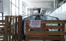 Siêu thị Auchan trống trơn sau 6 ngày xả hàng giảm giá