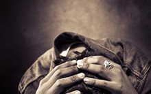 4 dấu hiệu cho thấy người đàn ông đang dần trở nên nghèo khó, hy vọng bạn không có đặc điểm nào trong số đó