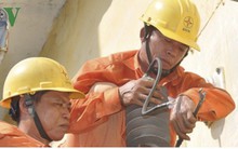 “Ngành điện cứ tăng giá và đổ cho thời tiết để đỡ phải giải thích”