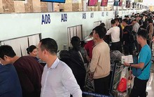 Không thể dùng ‘phí chia tay’ 5 USD đổi nụ cười cán bộ