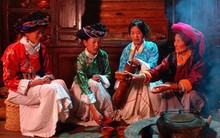 Chuyện không tưởng về "Tây Lương Nữ Quốc" đời thực: Phụ nữ nắm toàn quyền, đàn ông chỉ có giá trị "hiến tinh trùng", muốn được nuôi con thì đem lễ vật đến hỏi