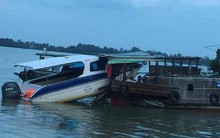 Kinh hoàng ca nô du lịch "bay" thẳng vào ghe tam bản, 3 người thương vong