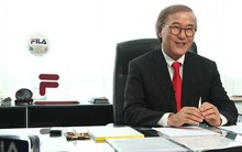 Trượt Đại học 3 lần, 30 tuổi mới tốt nghiệp, người đàn ông này đã làm nên kỳ tích "tôm nuốt cá voi" khi mua lại và hồi sinh đế chế đồ thể thao Fila