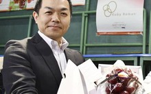 Một chùm nho đỏ của Nhật Bản có giá bán kỷ lục 11.000 USD