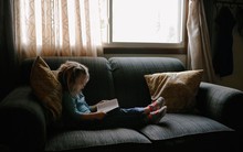 Bí quyết thú vị của bà mẹ Mỹ giúp con tránh xa tivi, yêu đọc sách