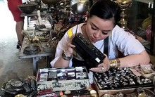 Dạo chợ đồ cổ độc nhất Sài Gòn mỗi tuần chỉ họp một phiên