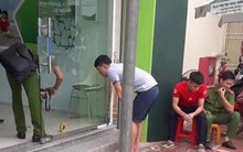 Tên cướp nổ súng vào bảo vệ ngân hàng rồi tầu thoát