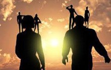 8 bài học biến tất cả những ai không được "đứng trên vai người khổng lồ" trở thành bậc thầy trong kinh doanh