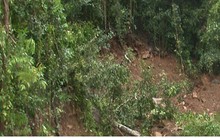 Hình ảnh đường dẫn vào hồ đập thủy điện Đăk Sin 1 sạt lở do mưa lũ ở Đắc Nông