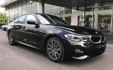 Đối đầu BMW 330i M Sport vs Mercedes-Benz C 300 AMG: Có gì khác khi giá chênh bằng một chiếc VinFast Fadil bản cao cấp?