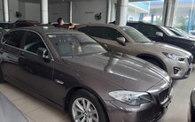 Xe sang cũ giá siêu rẻ, vài lần sửa "bay" nguyên cả xe