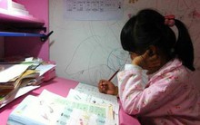 Bi kịch đau lòng của cô bé 8 tuổi bị mẹ ép học dẫn đến tử vong: “Mẹ ơi, con mệt quá. Con ngủ một lát mẹ nhé!"