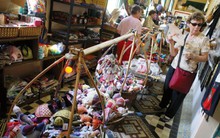 Điều đáng mừng từ xuất khẩu túi xách, va li, gốm sứ, mây tre