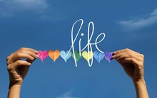 Đời người, cái "hố" khó qua nhất không phải là không có tiền…