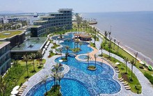 Khách sạn đội giá 20% vẫn 'cháy phòng', tăng cường xe phục vụ du khách