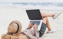 Mặc quần áo cũ 20 năm, thuê xe bình dân, ăn ở khiêm tốn: Bí quyết làm triệu phú ở độ tuổi 20