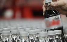 Tổ chức Y tế Thế giới cảnh báo: 2 lon nước ngọt ăn kiêng mỗi ngày làm tăng nguy cơ giảm tuổi thọ của bạn