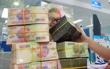 Mua trái phiếu doanh nghiệp như chơi với... lửa