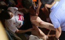 Vụ cổ động viên nữ trọng thương do trúng pháo sáng: Công an triệu tập 14 người quê ở Nam Định để điều tra