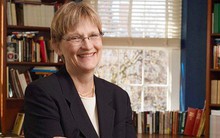 Mỗi năm đều làm việc này, nữ hiệu trưởng Đại học Havard đã dạy con trở thành người hiểu biết và có vốn ngoại ngữ cực đỉnh